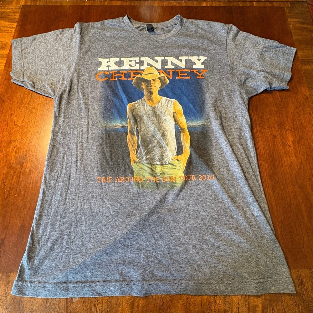 Kenny Chesney Trip Around the Sun Tour 2018 Concert T-Shirt Large